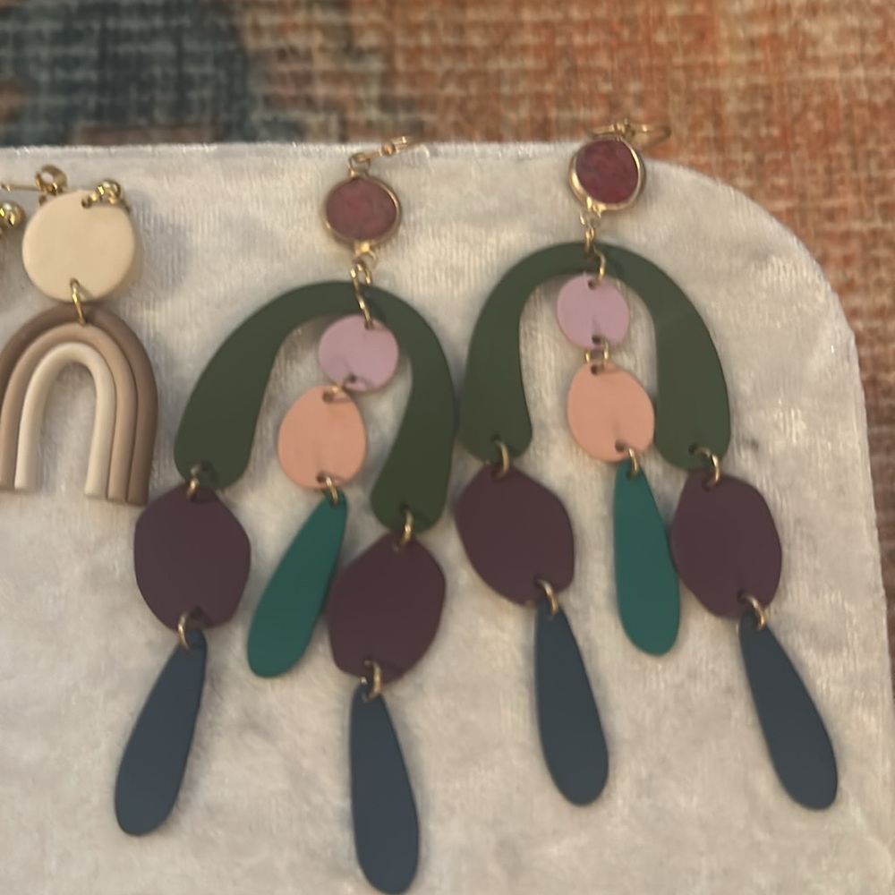 Earring bundle - Picture 3 of 3